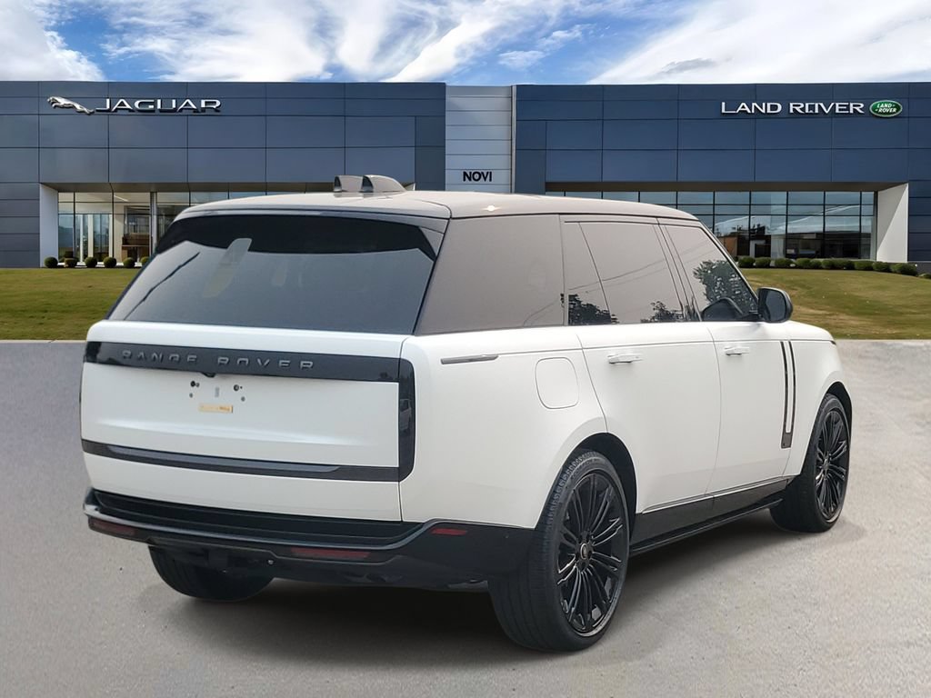 Used 2025 Land Rover Range Rover Long Wheelbase Autobiography AWD/4WD image 3