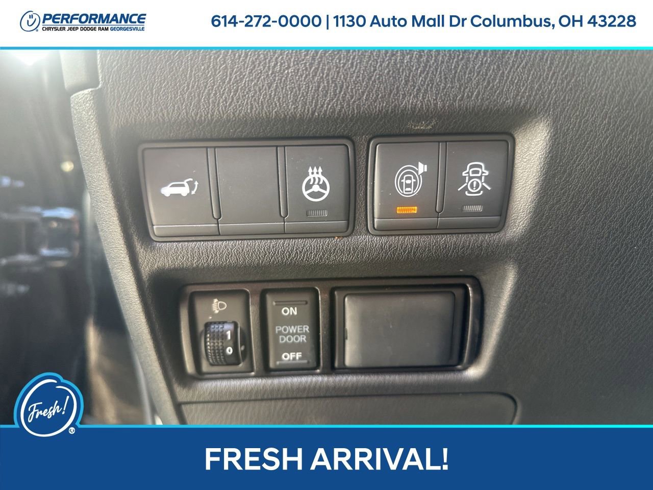 Used 2019 Nissan Armada Platinum w/ Captain's Chairs Package image 15