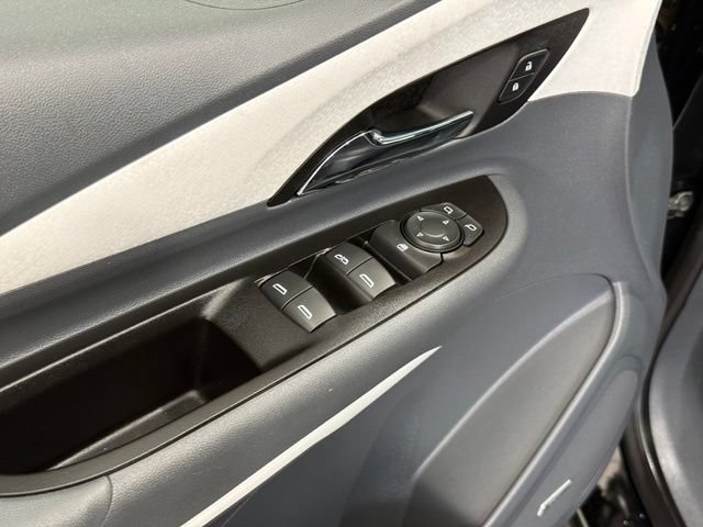 Used 2020 Chevrolet Bolt Premier w/ Infotainment Package FWD image 14