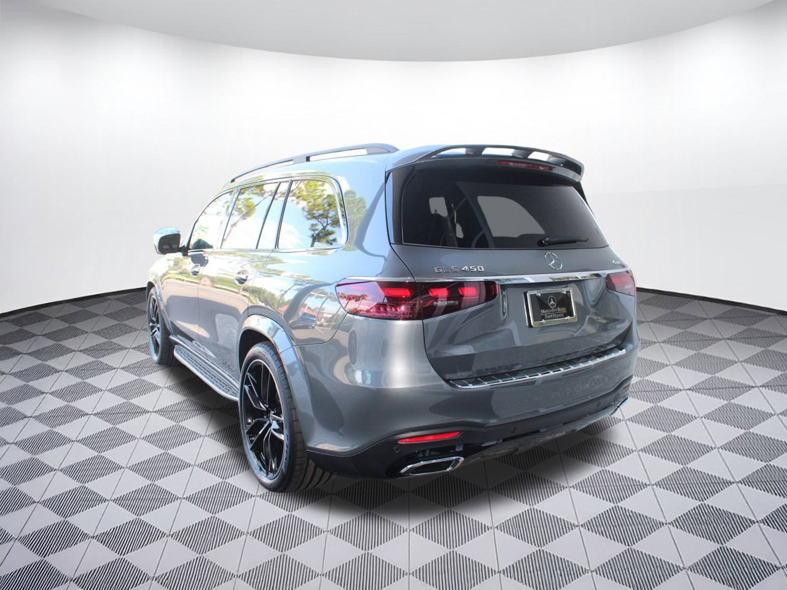 New 2026 Mercedes-Benz GLS 450 4MATIC image 3