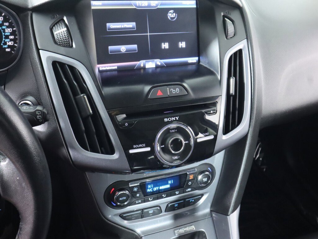 Used 2012 Ford Focus Titanium image 17