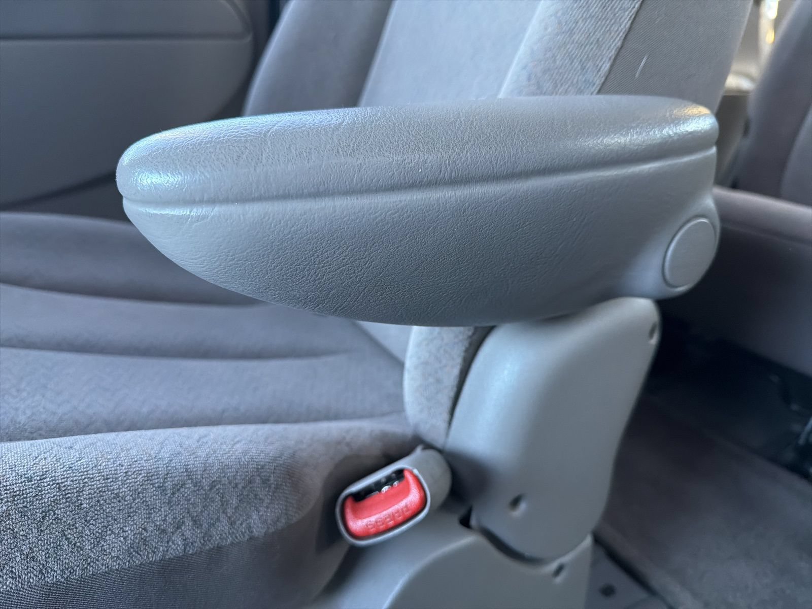 Used 2003 Dodge Grand Caravan Sport FWD image 73