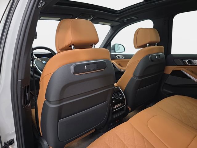 Certified 2026 BMW X5 xDrive40i w/ Climate Comfort Package image 10