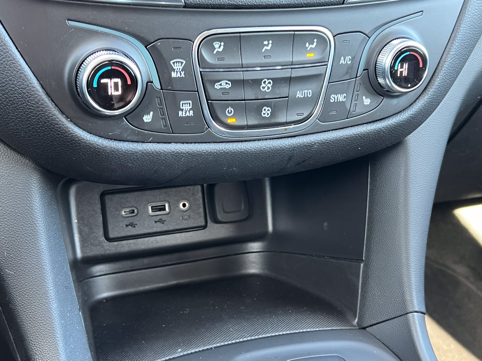 Used 2024 Chevrolet Equinox LT AWD/4WD image 26