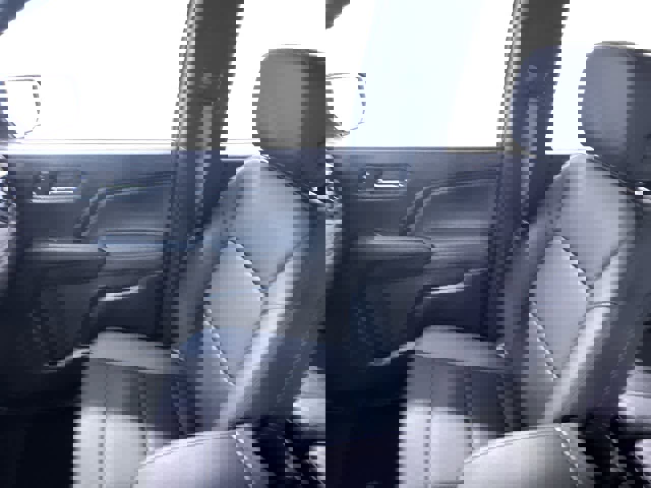 Used 2024 Chevrolet Colorado LT w/ LT Convenience Package III image 33