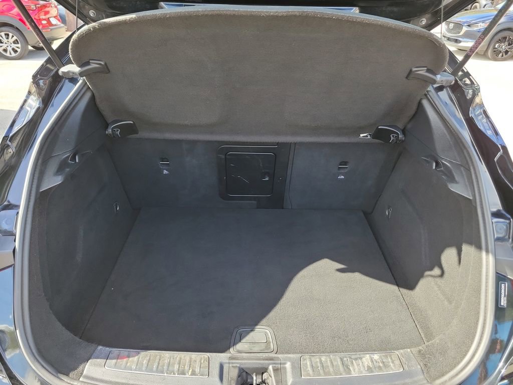 Used 2019 INFINITI QX30 image 8