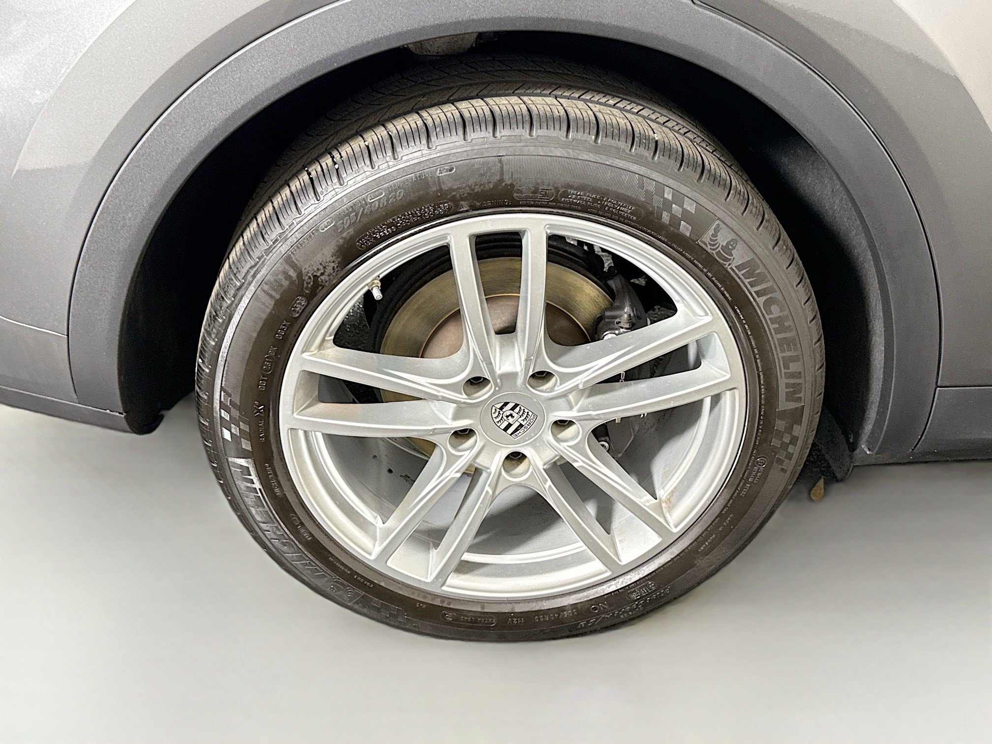 Used 2023 Porsche Cayenne AWD/4WD image 32