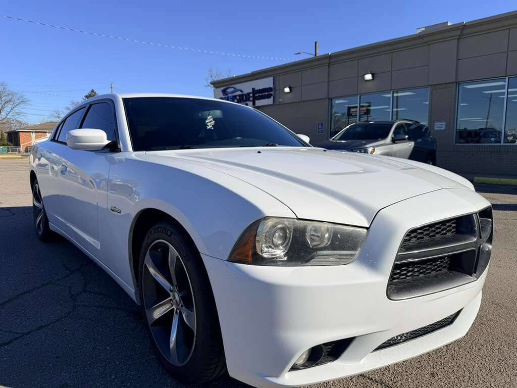 Used 2014 Dodge Charger R/T image 3