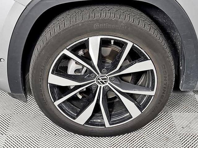 Used 2024 Volkswagen Atlas SEL Premium R-Line image 8