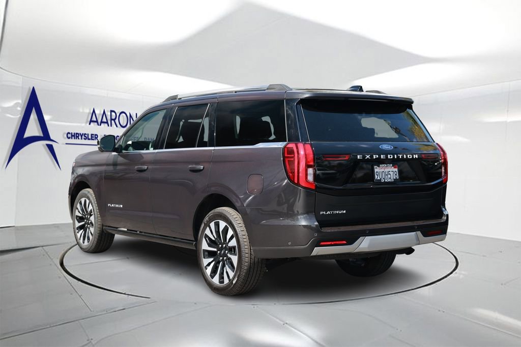 Used 2025 Ford Expedition Platinum w/ Driver's Package image 2