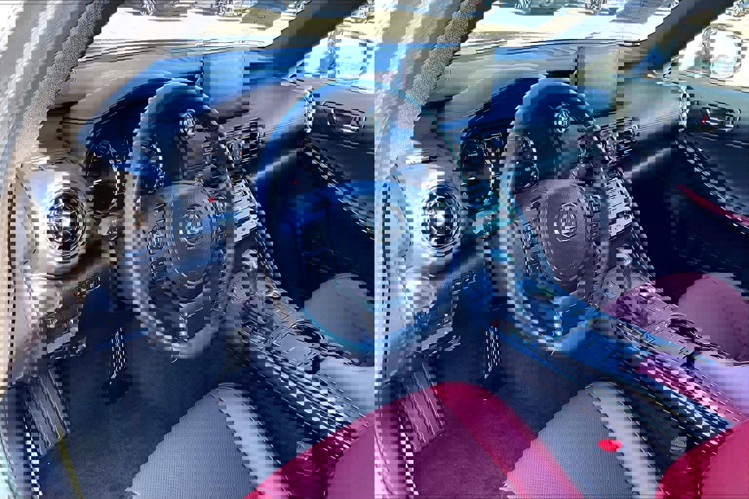 Certified 2025 Lexus IS 300 F Sport image 16