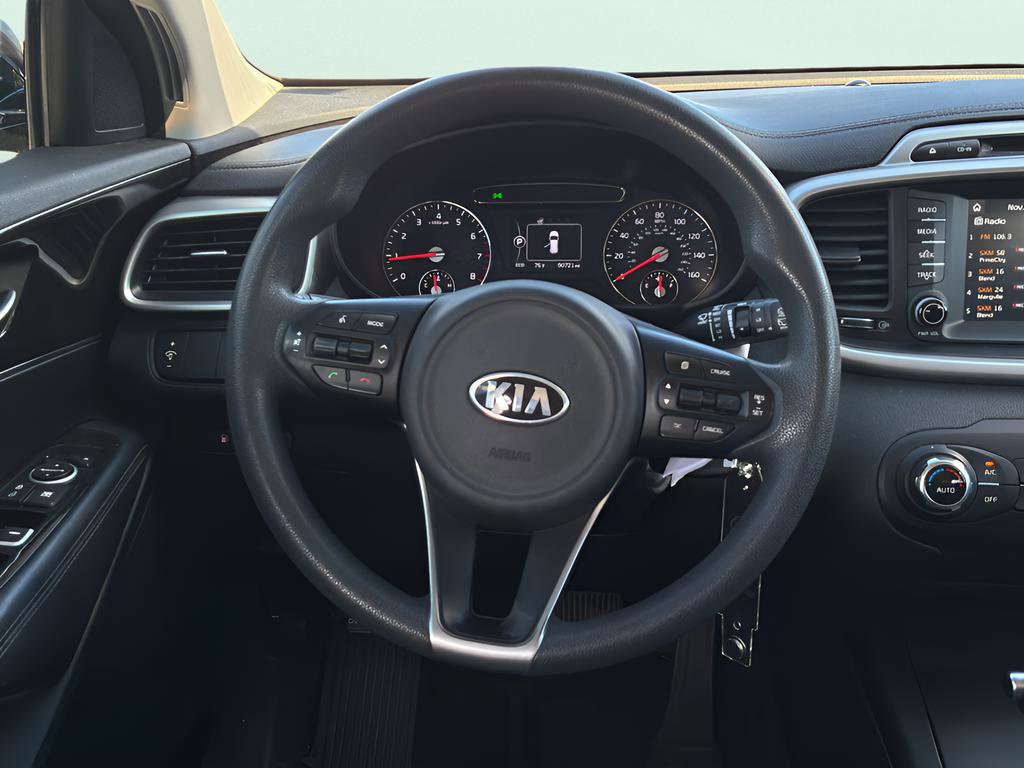 Used 2018 Kia Sorento FWD image 19