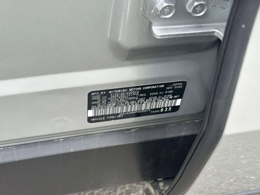 Used 2023 Mitsubishi Outlander SE image 18