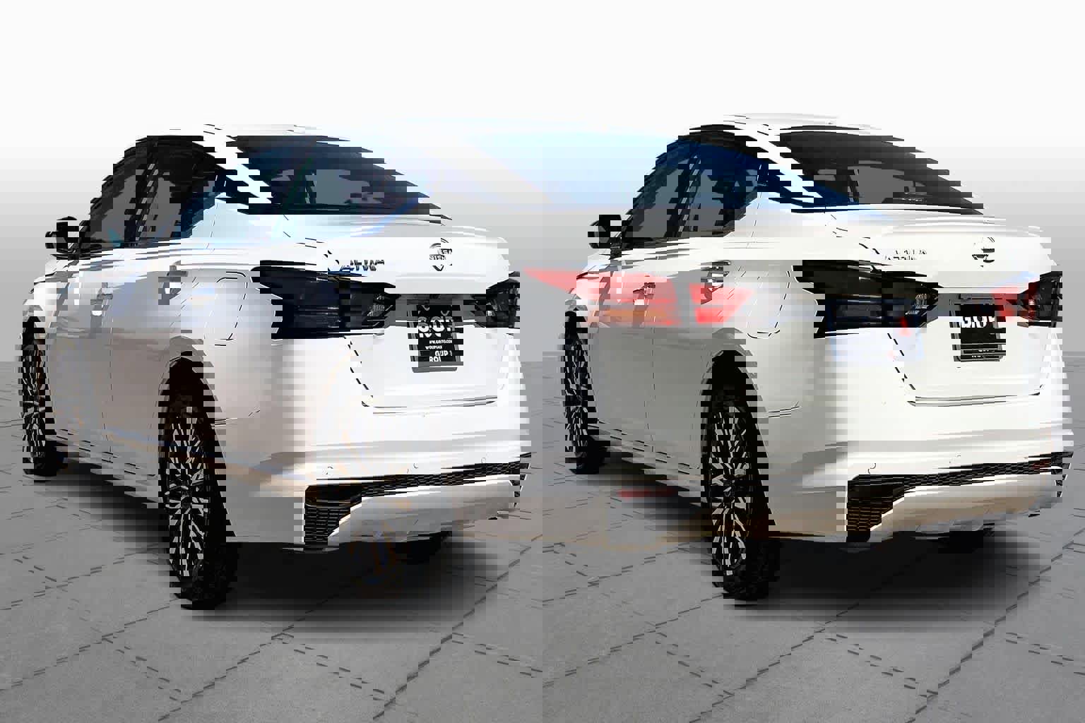 Used 2025 Nissan Altima 2.5 SV image 12