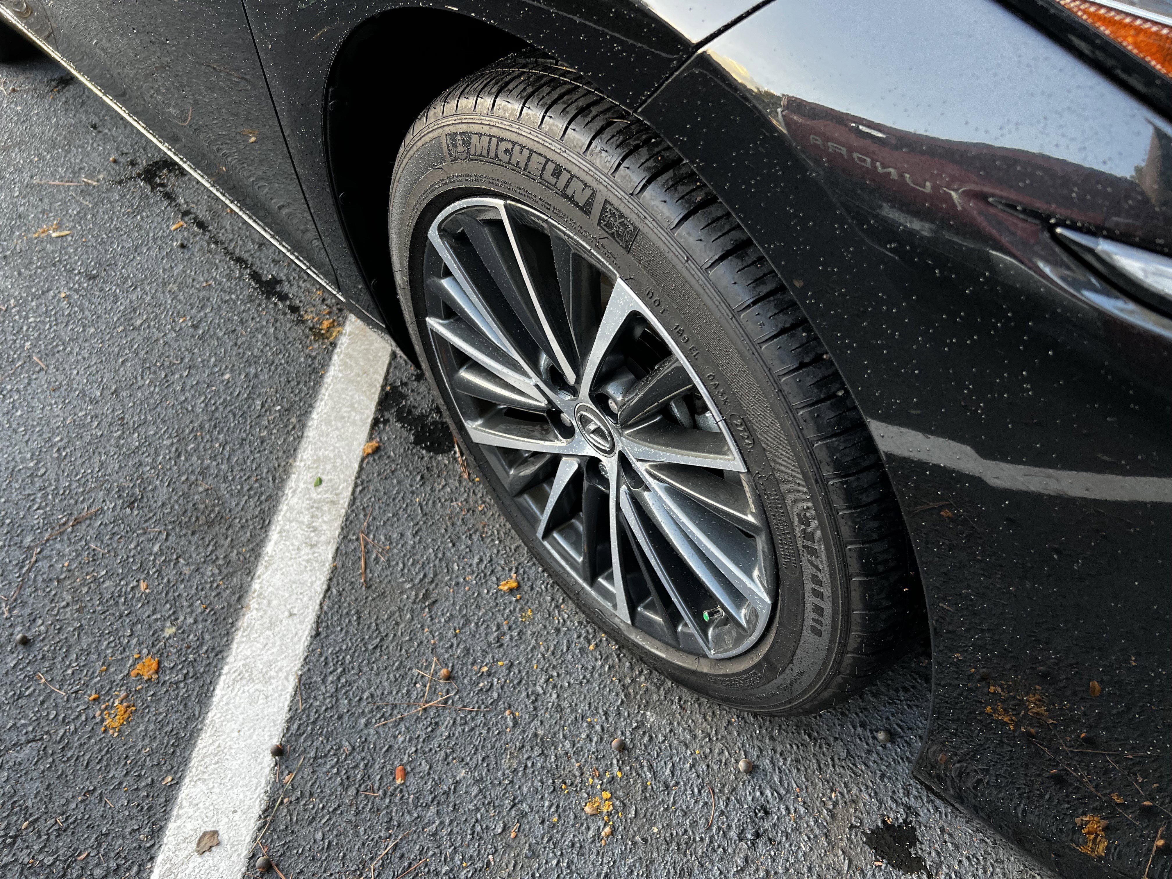 Certified 2025 Lexus ES 300h w/ Premium Package image 11