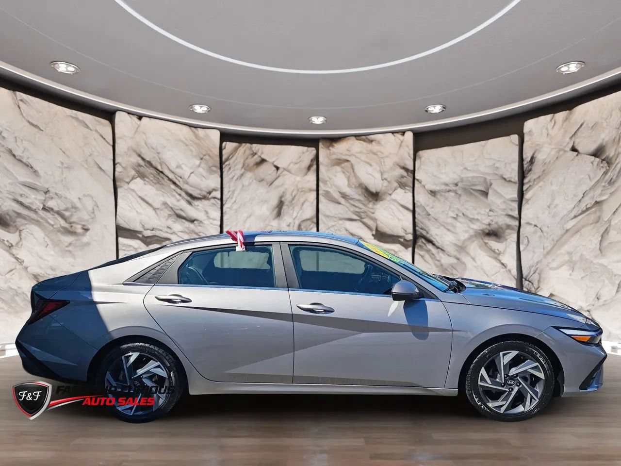 Used 2025 Hyundai Elantra Limited FWD image 4