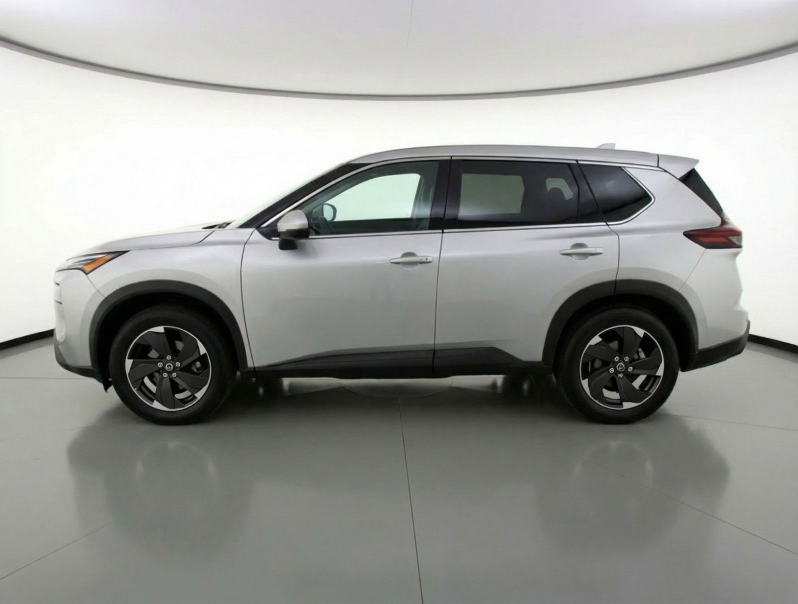 Used 2025 Nissan Rogue SV AWD/4WD image 5