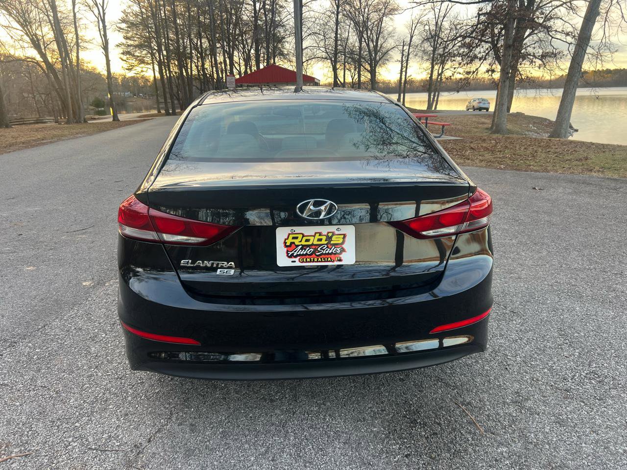 Used 2018 Hyundai Elantra SE image 5