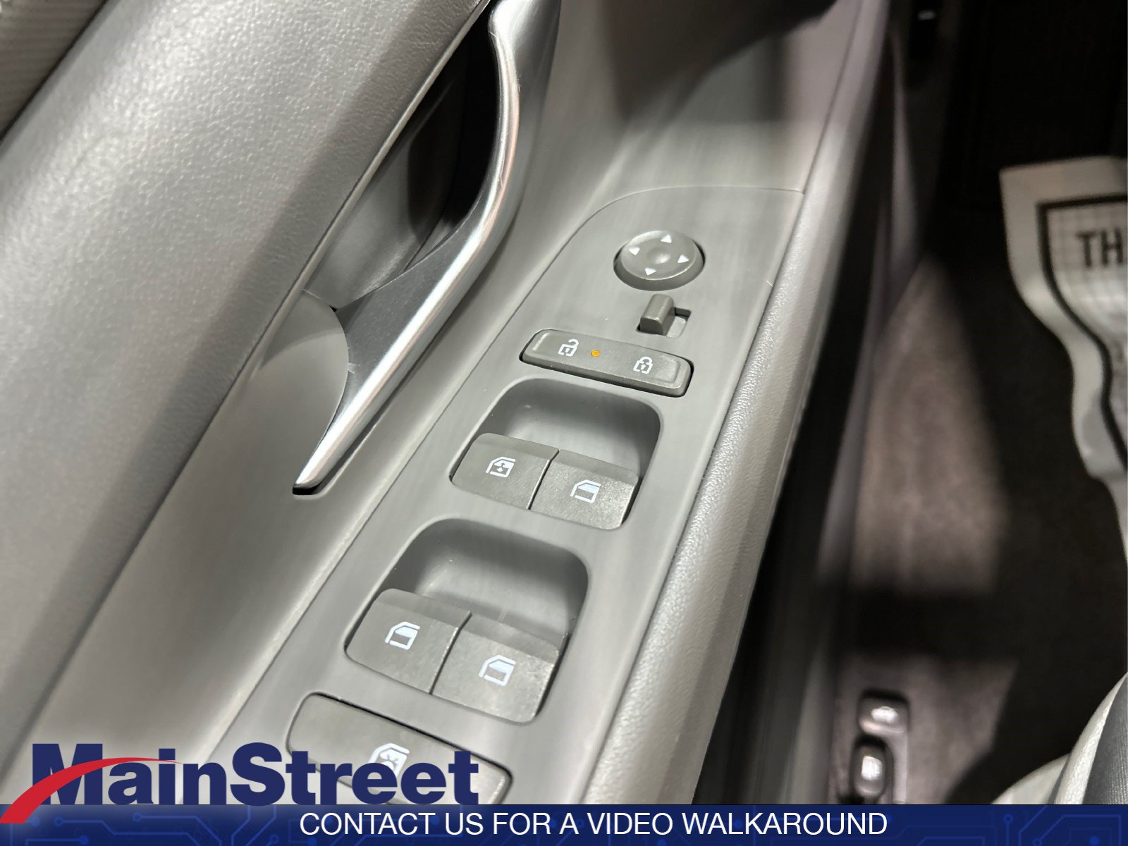 Used 2025 Hyundai Elantra SEL FWD image 29