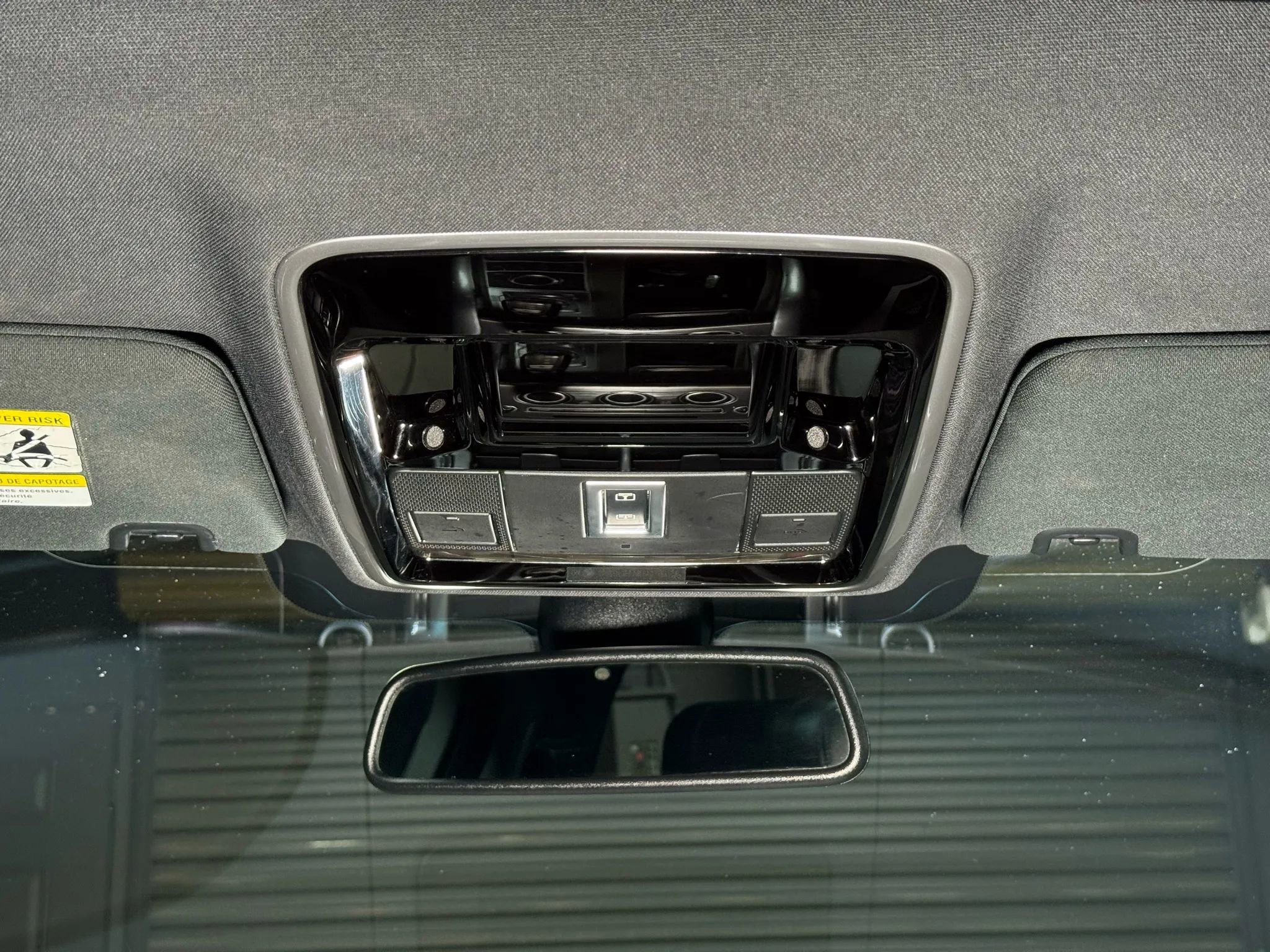 Used 2016 Land Rover Range Rover Sport SE image 33