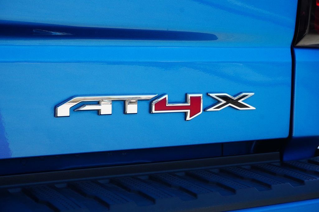 Used 2023 GMC Sierra 1500 AT4X image 9