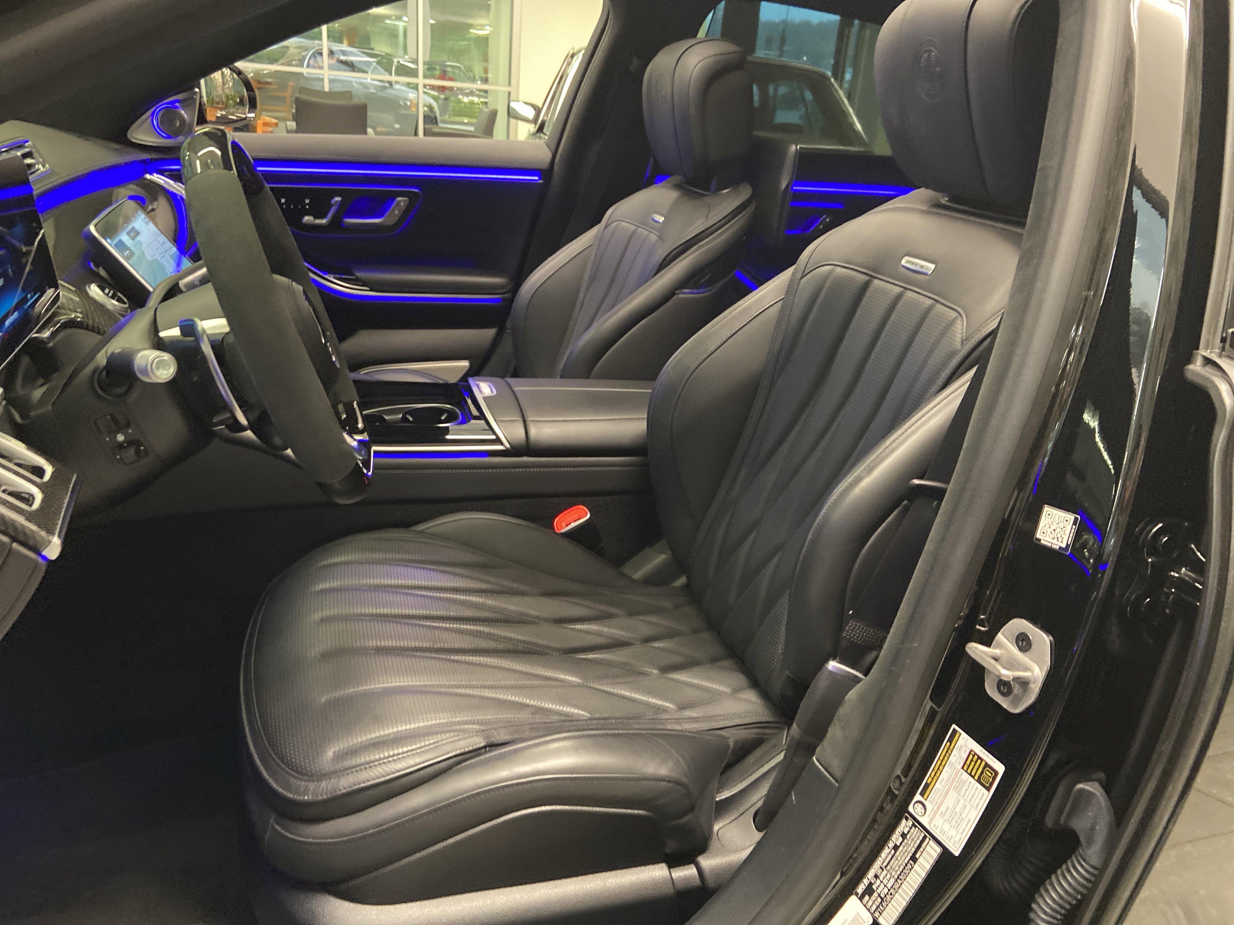 Certified 2024 Mercedes-Benz S 63 AMG S w/ Carbon Fiber Exterior Package image 19