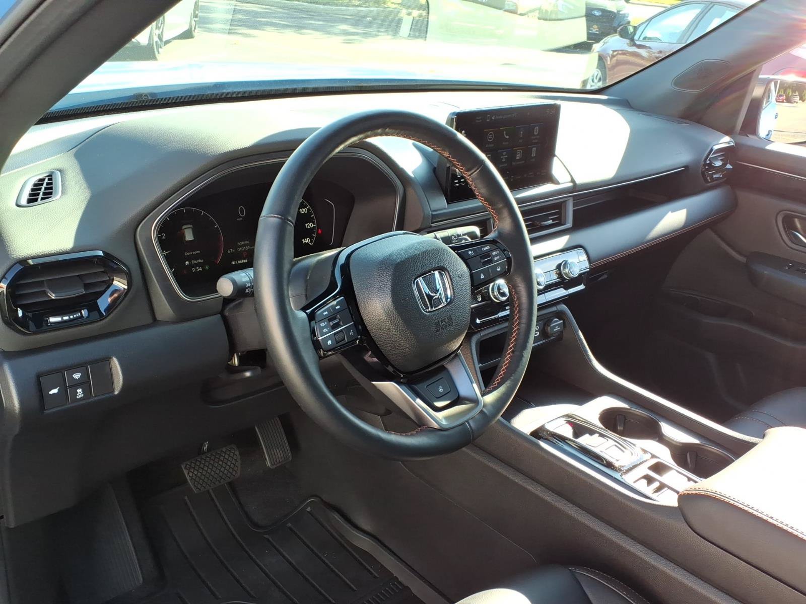 Certified 2024 Honda Pilot TrailSport image 5