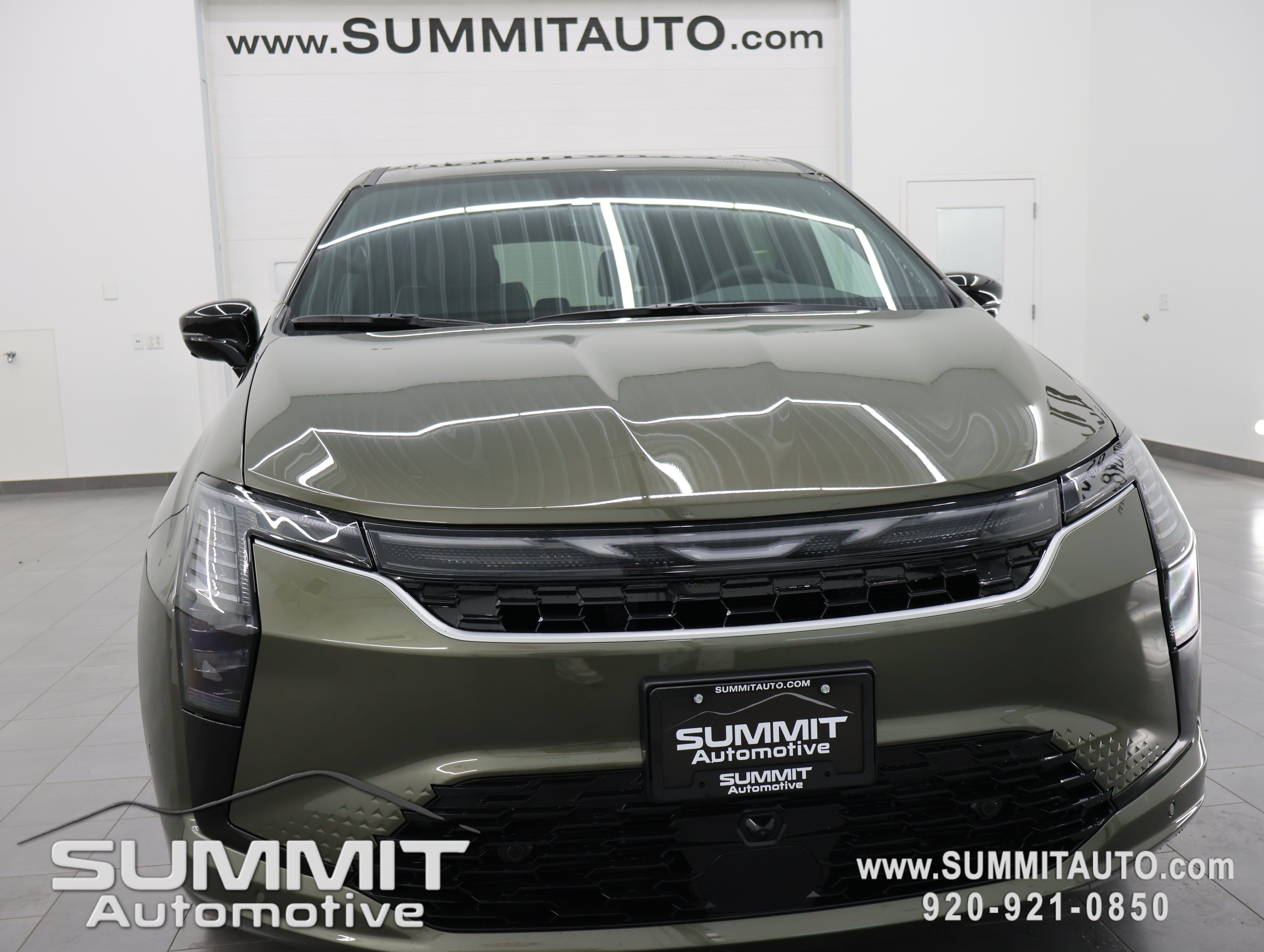 New 2027 Chrysler Pacifica Limited AWD/4WD image 26
