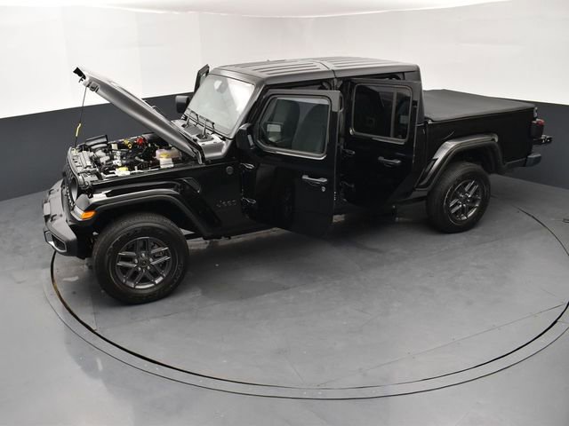 Used 2024 Jeep Gladiator Sport image 27
