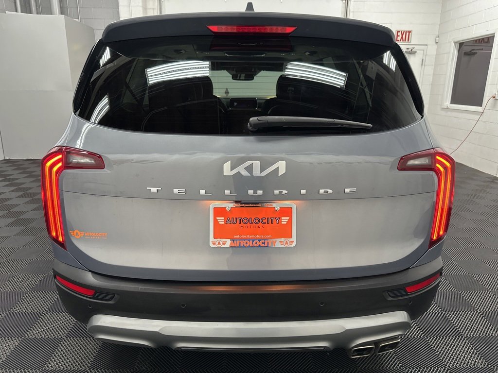 Used 2022 Kia Telluride SX w/ SX Prestige Package image 8