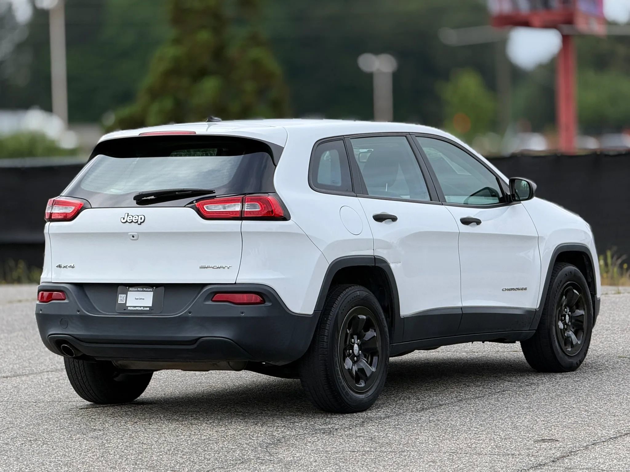 Used 2016 Jeep Cherokee Sport w/ Cold Weather Group AWD/4WD image 9