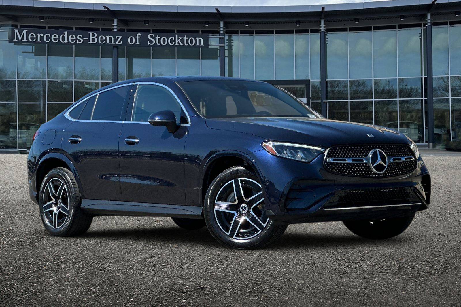 Certified 2024 Mercedes-Benz GLC 300 4MATIC image 2