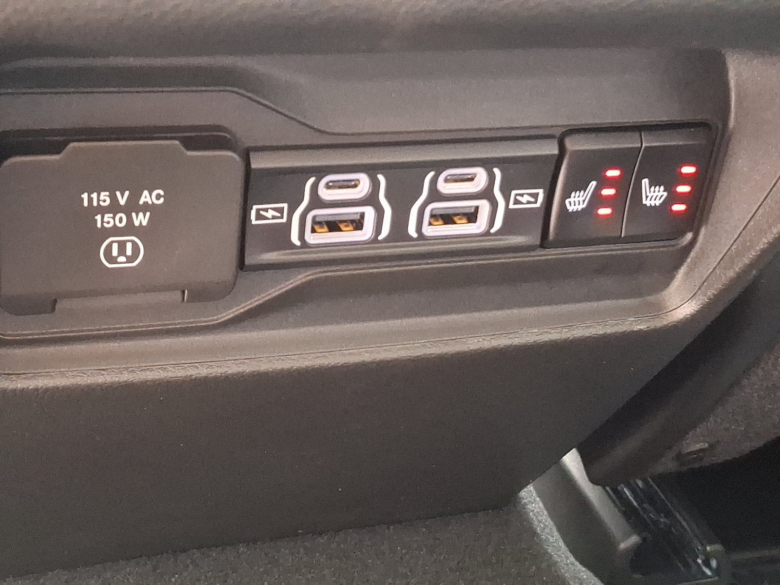 New 2025 Jeep Grand Cherokee Limited w/ Black Appearance Package AWD/4WD image 7