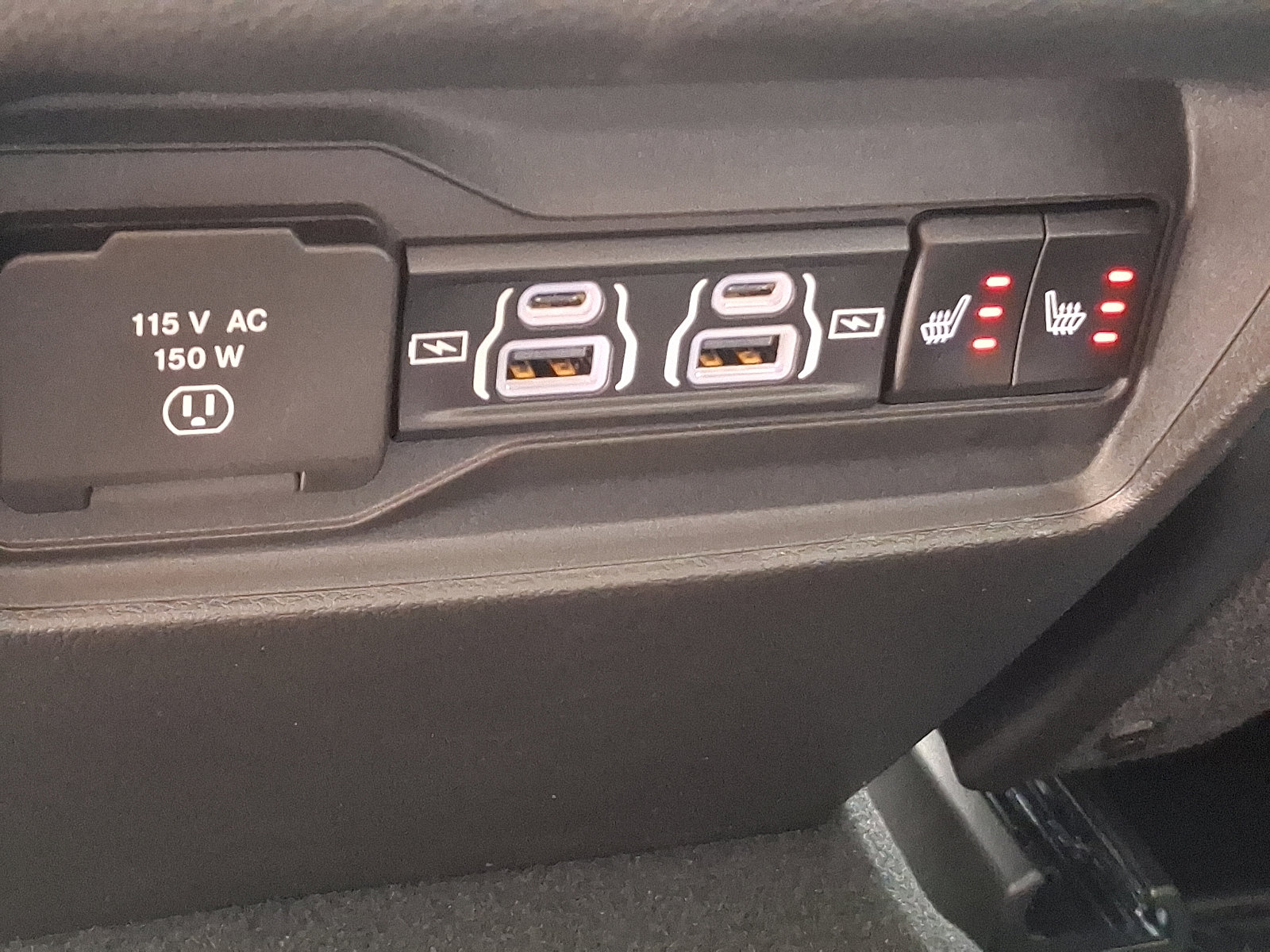 New 2025 Jeep Grand Cherokee Limited w/ Black Appearance Package image 7