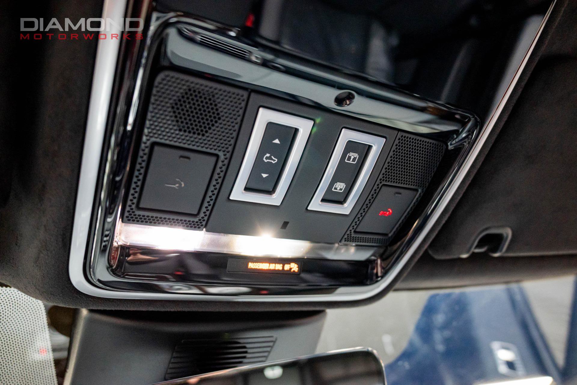 Used 2019 Land Rover Range Rover Autobiography image 68