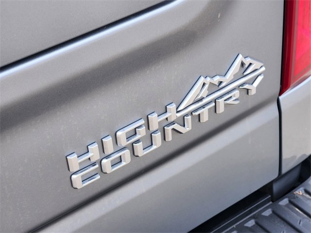 Used 2025 Chevrolet Silverado 1500 High Country w/ High Country Premium Package AWD/4WD image 10