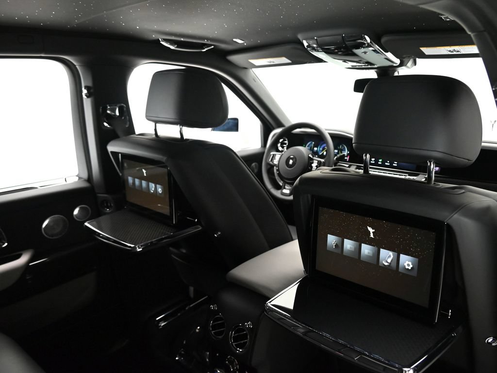 New 2027 Rolls-Royce Cullinan Black Badge AWD/4WD image 11