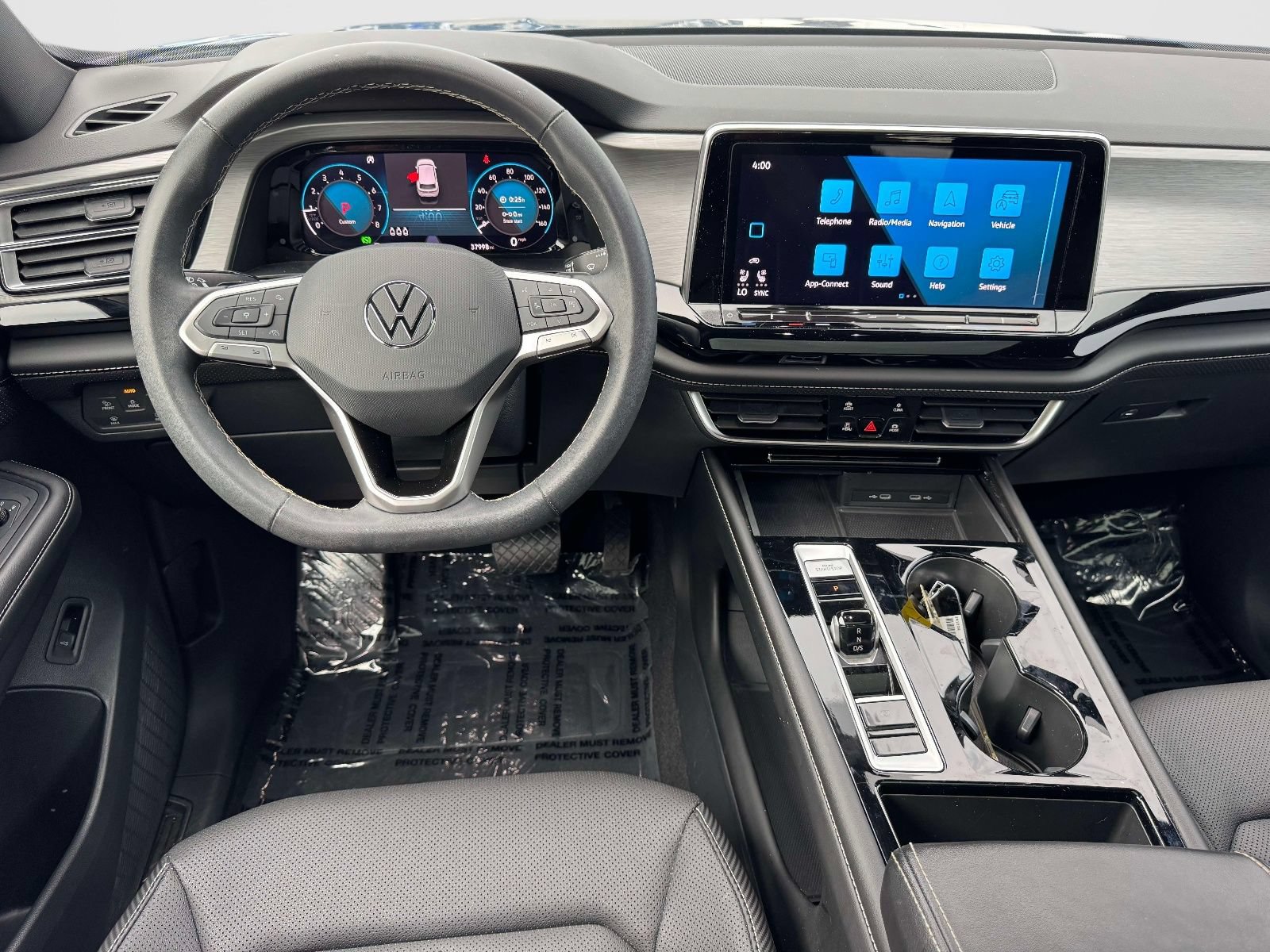 Certified 2024 Volkswagen Atlas Cross Sport SE w/ Panoramic Sunroof Package AWD/4WD image 7