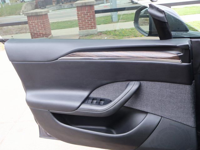 Used 2022 Tesla Model S AWD/4WD image 28