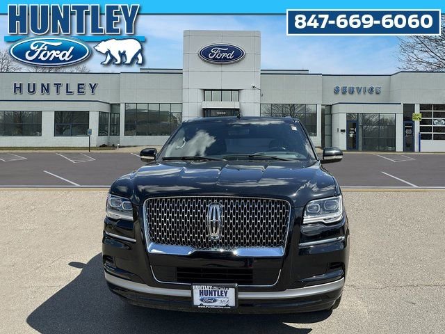Used 2022 Lincoln Navigator Reserve w/ Equipment Group 201A image 3