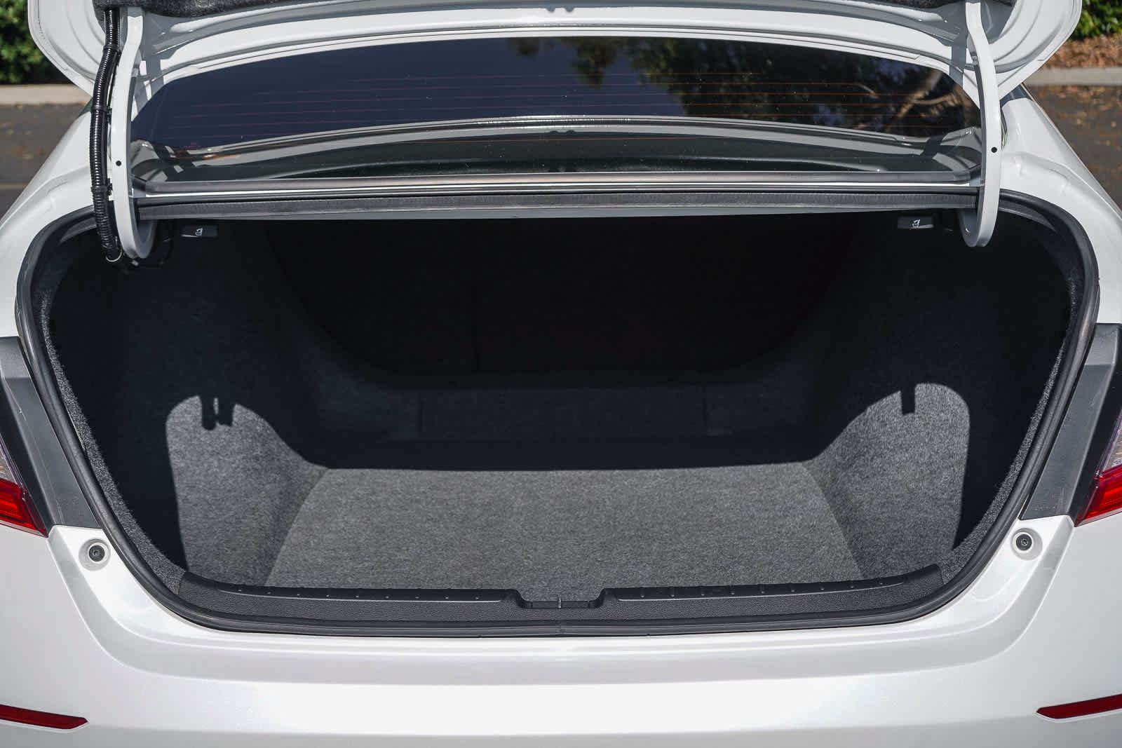 Used 2018 Honda Accord EX image 27