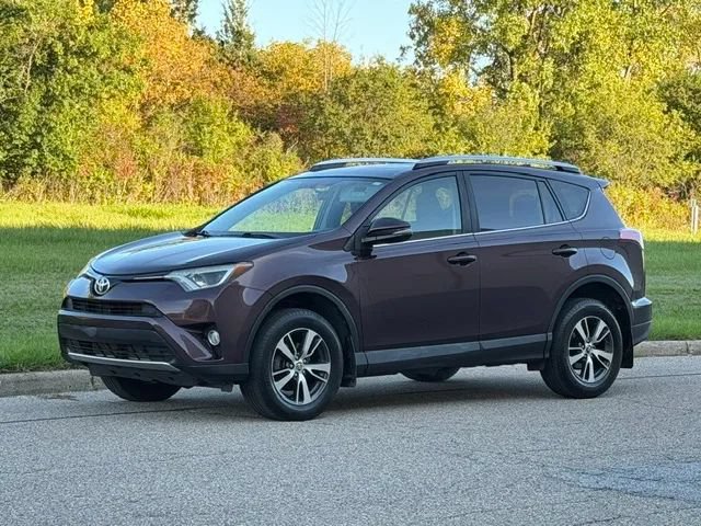 Used 2016 Toyota RAV4 XLE AWD/4WD image 6