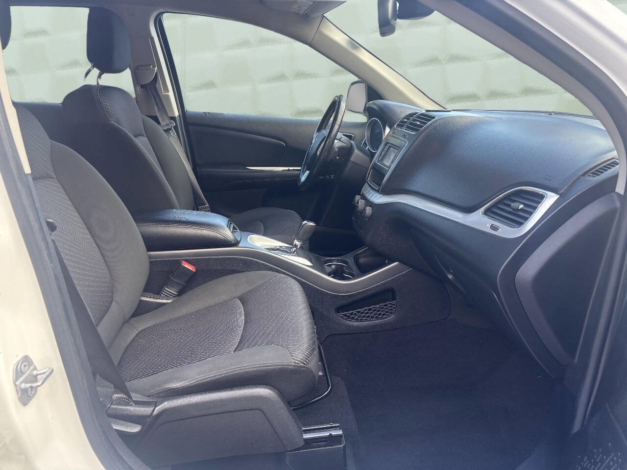 Used 2019 Dodge Journey SE w/ Connectivity Group image 13