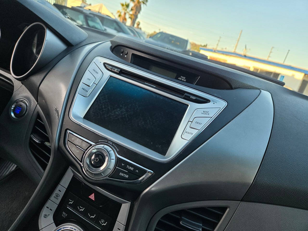 Used 2012 Hyundai Elantra Limited w/ Technology Pkg 5 FWD image 37