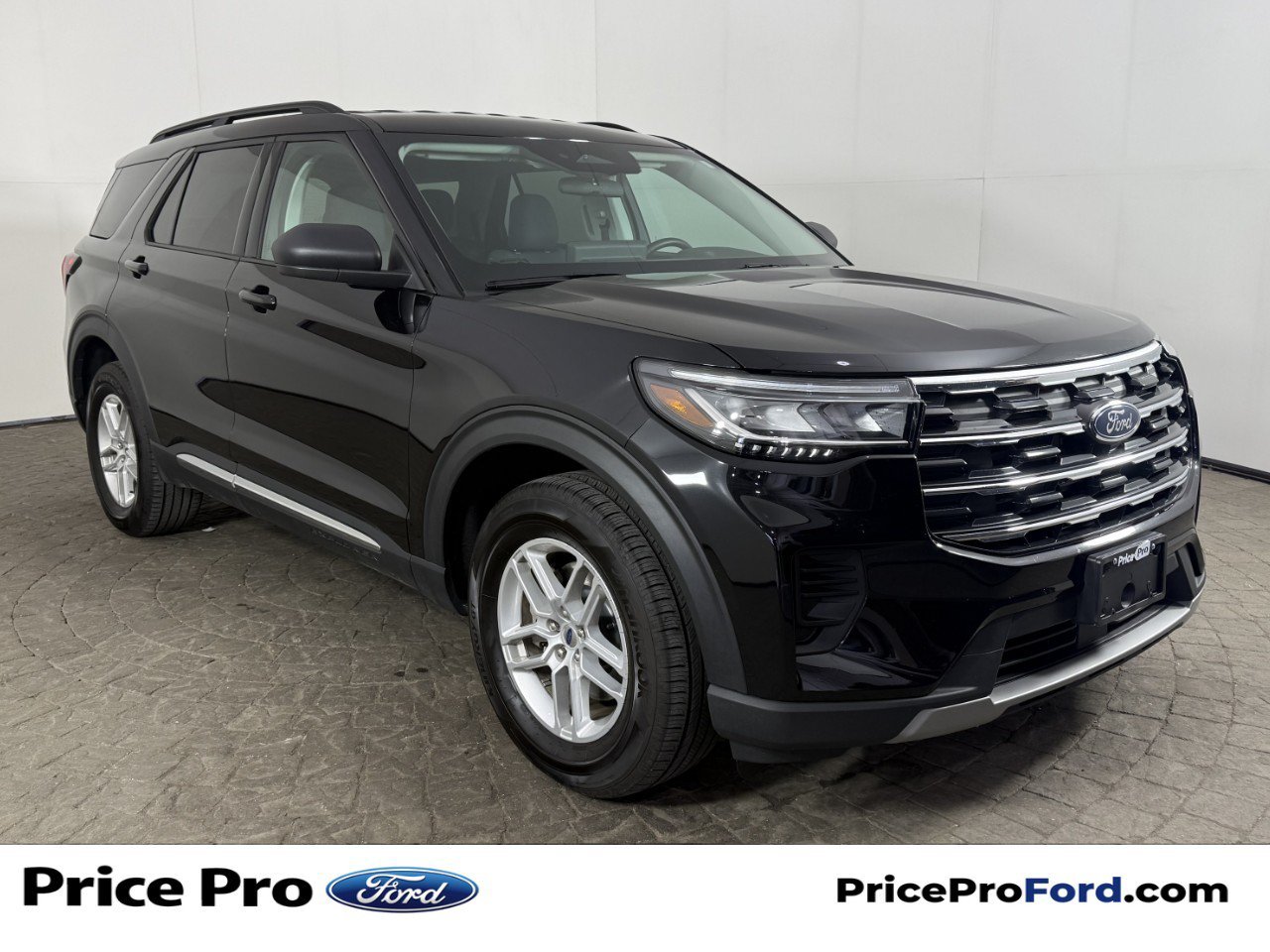 Used 2025 Ford Explorer Active
