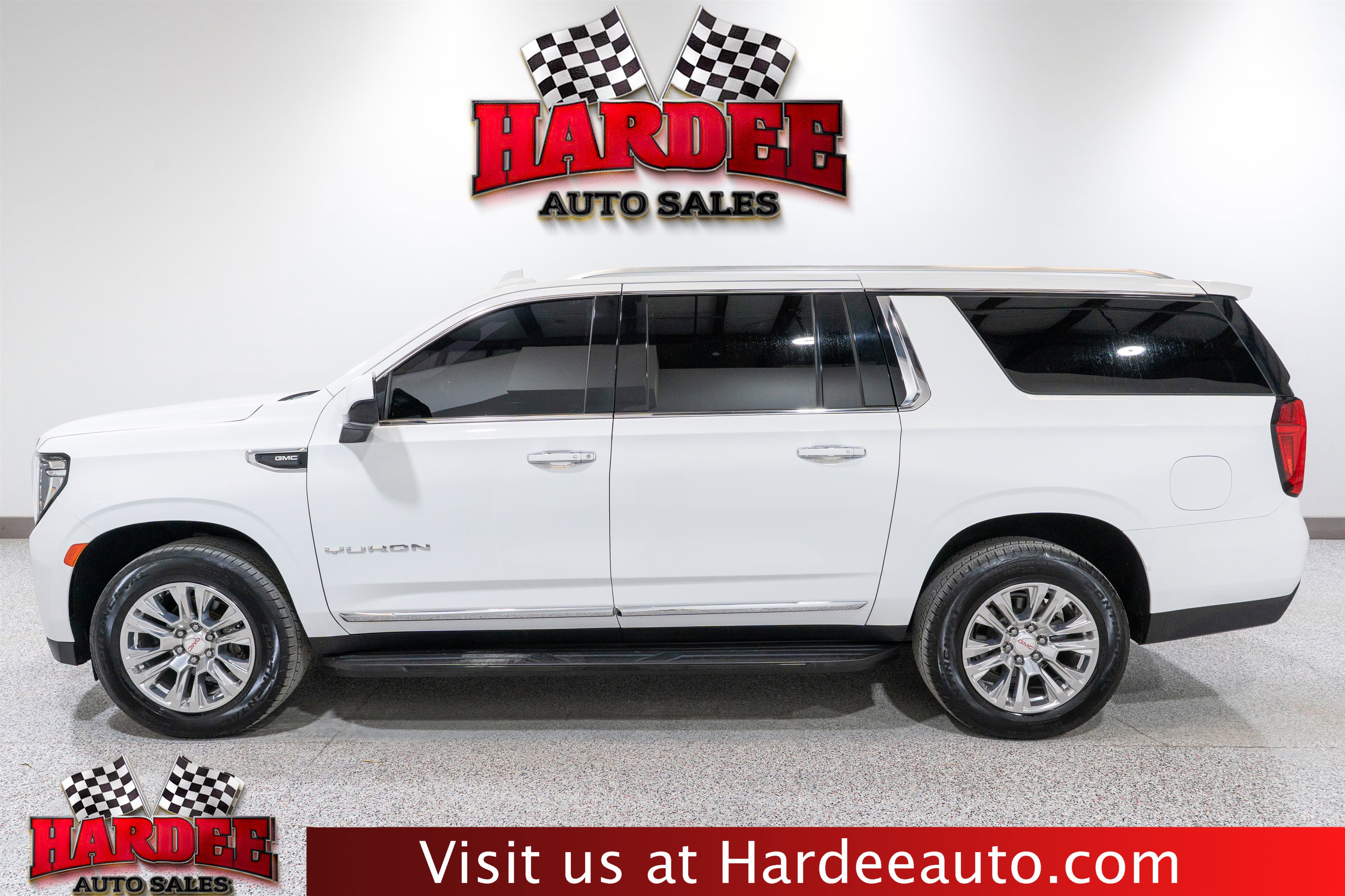 Used 2021 GMC Yukon XL SLT RWD image 1