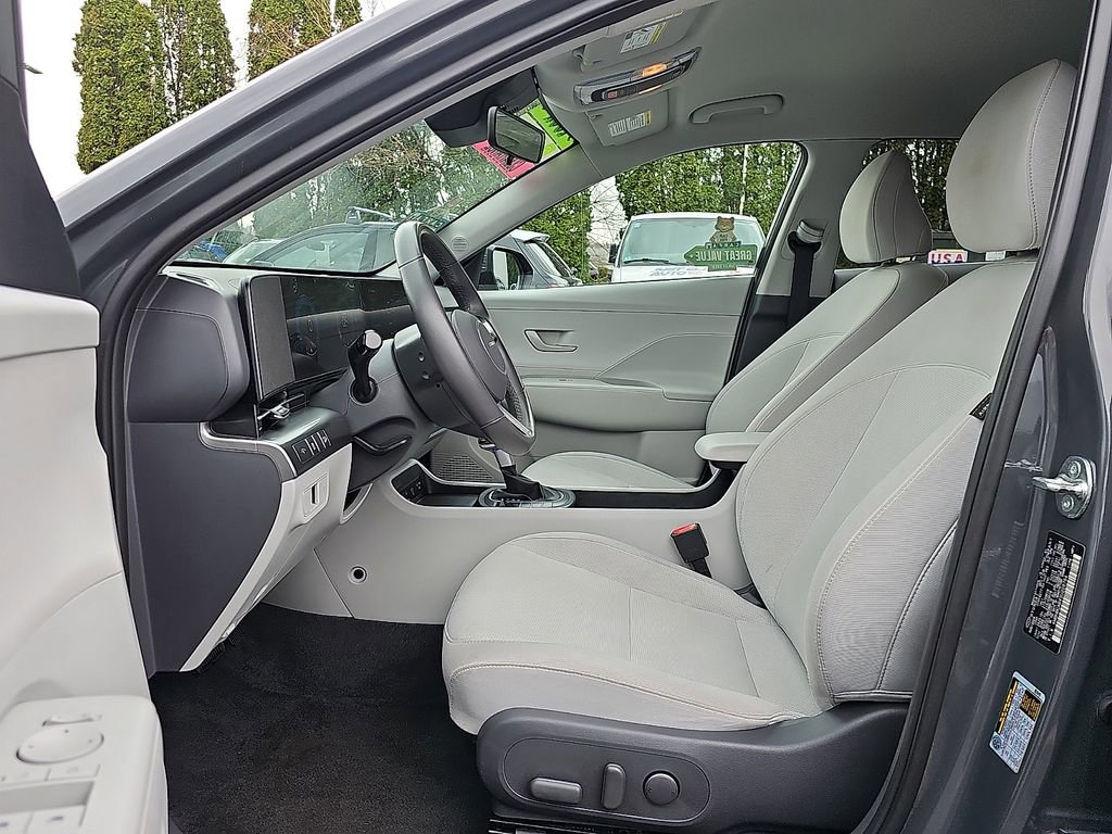 Used 2025 Hyundai Kona SEL image 14