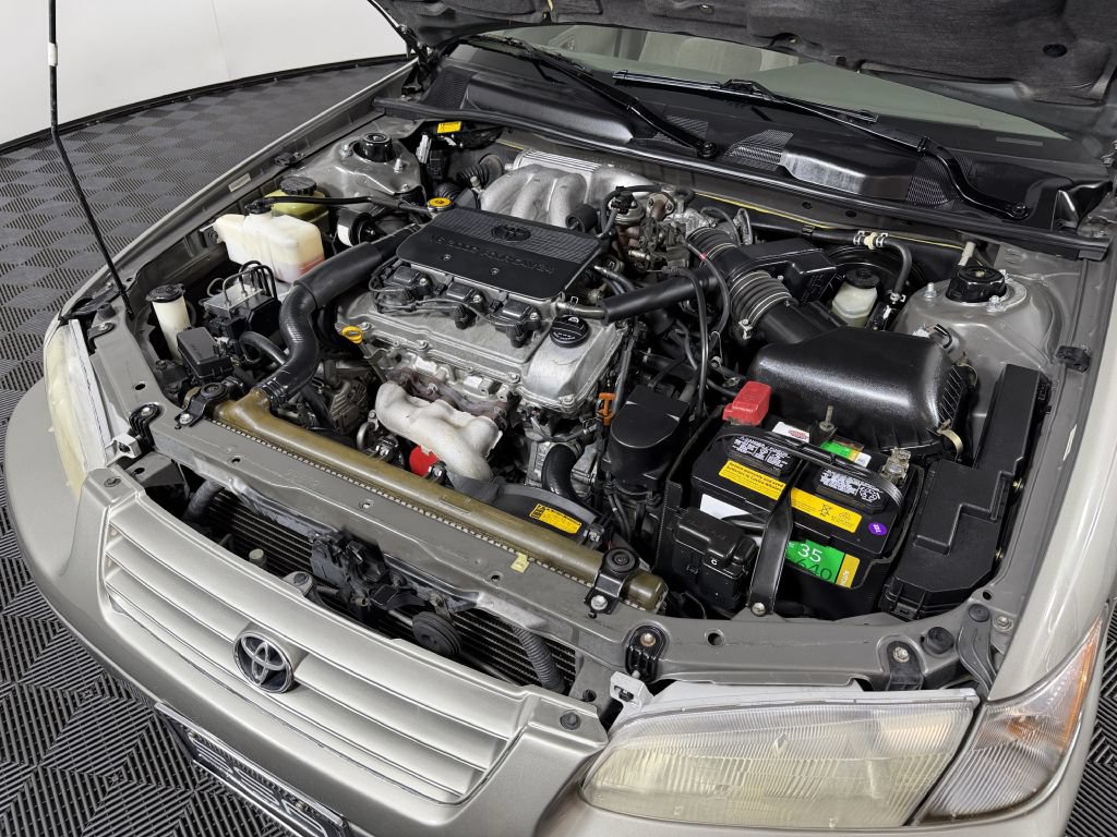 Used 1999 Toyota Camry LE w/ Value Pkg FWD image 13