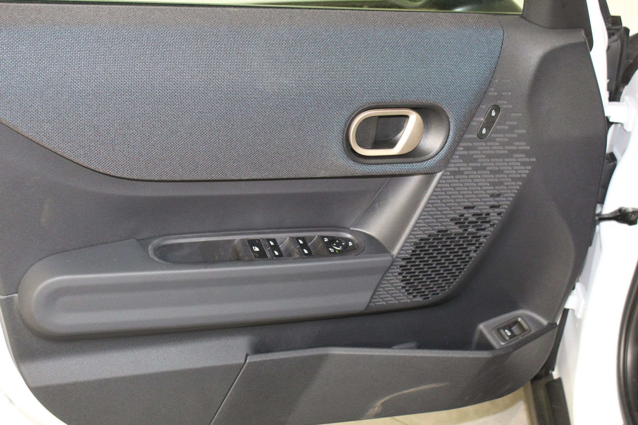 Certified 2025 MINI Cooper S image 11