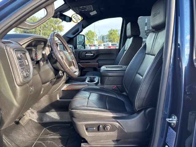 Used 2022 Chevrolet Silverado 2500 High Country w/ Z71 Off-Road Package AWD/4WD image 9